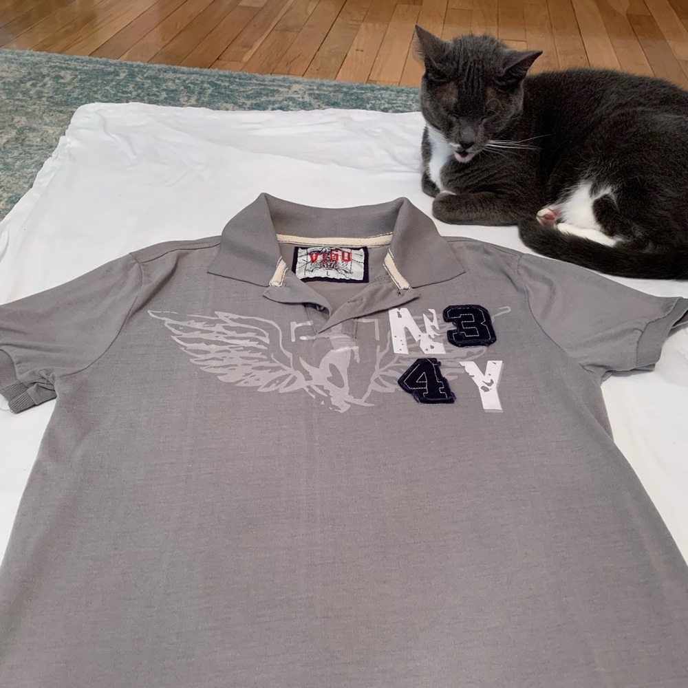 Mens America Vigo size L grey Polo, like new. 55% cotton and 45% polyester